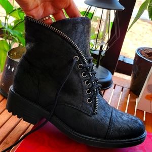 Womens Carlos Santana Rocker boots size 9